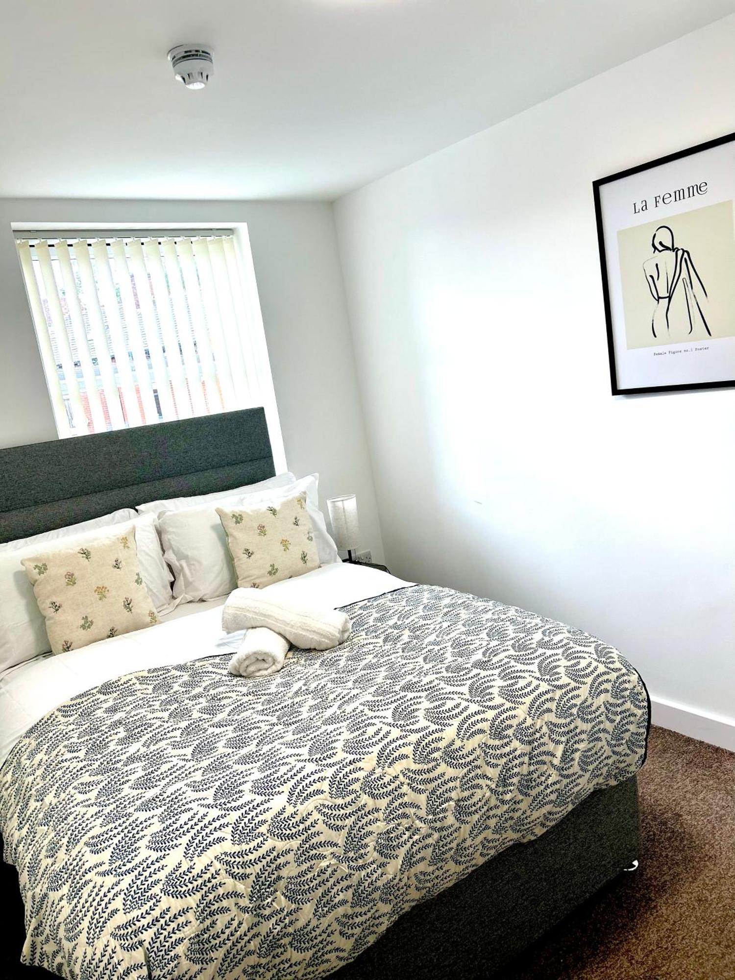 Failsworth Luxury Apartment With Free Parking By Daley Stays Manchester Zewnętrze zdjęcie