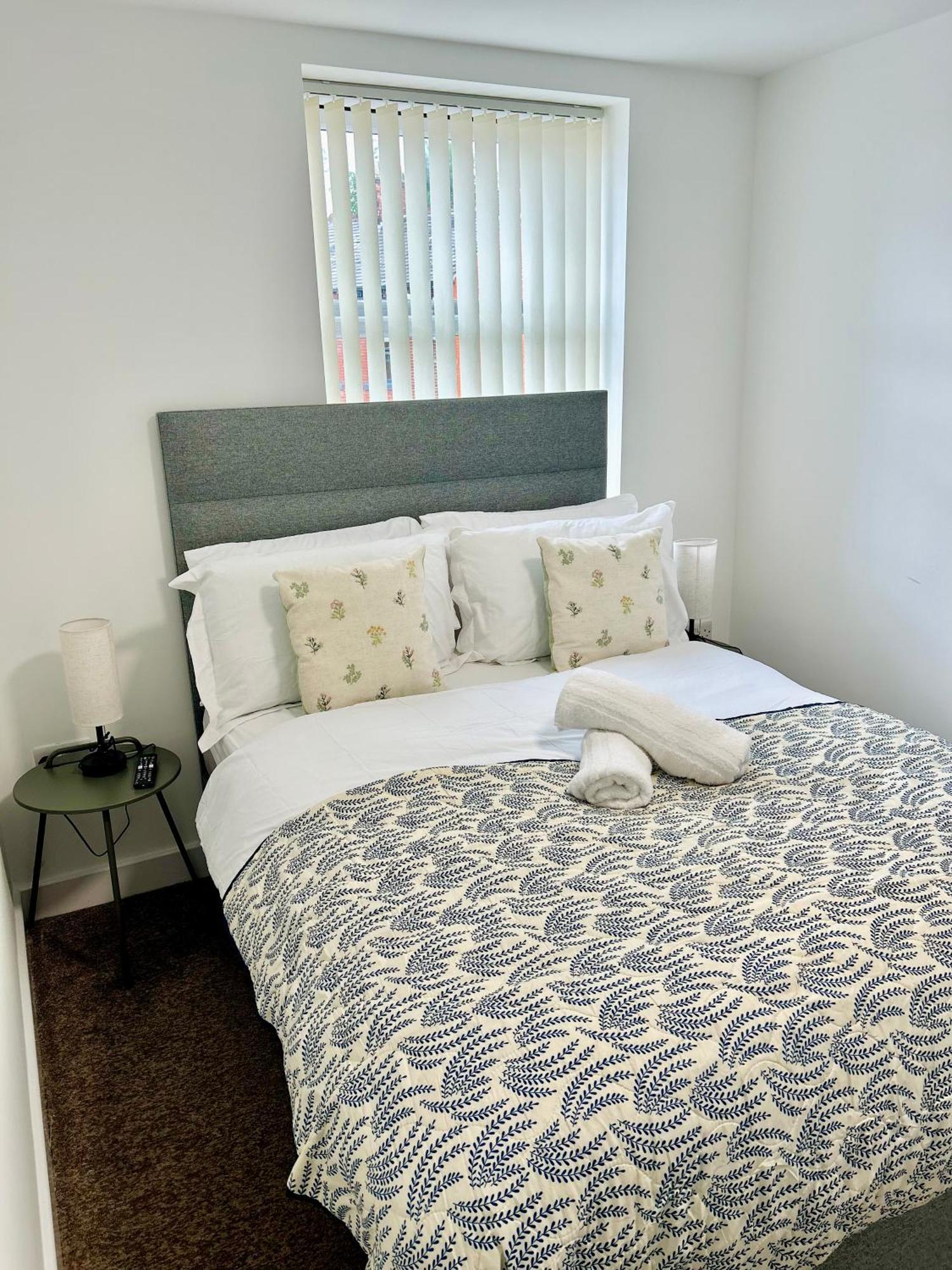 Failsworth Luxury Apartment With Free Parking By Daley Stays Manchester Zewnętrze zdjęcie